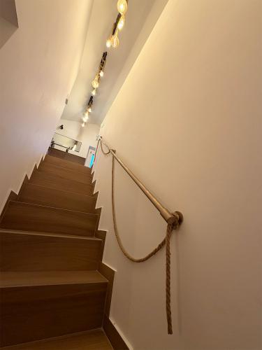 scala di collegamento per la seconda camera,connecting staircase to the second bedroom 